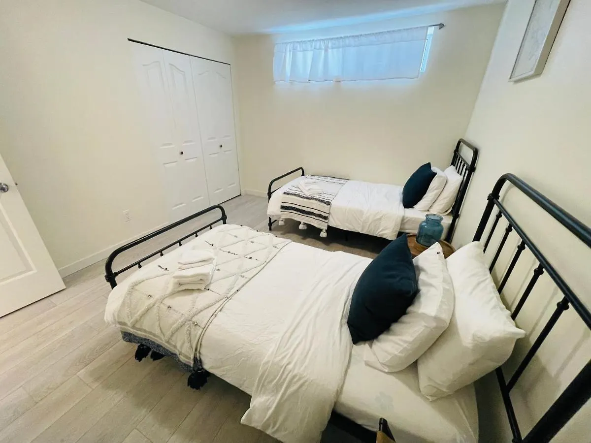 Adorable 2-Bedroom Basement In Vancouver