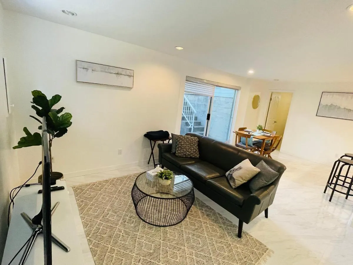 Adorable 2-Bedroom Basement In Vancouver 0*,  Canada